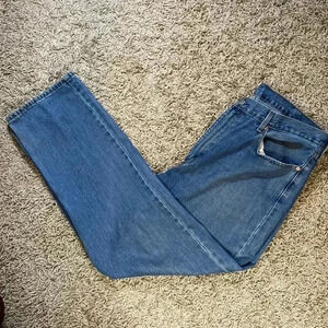 Levi’s Men’s 550 Straight Style, Medium Wash Jean Size 40x32